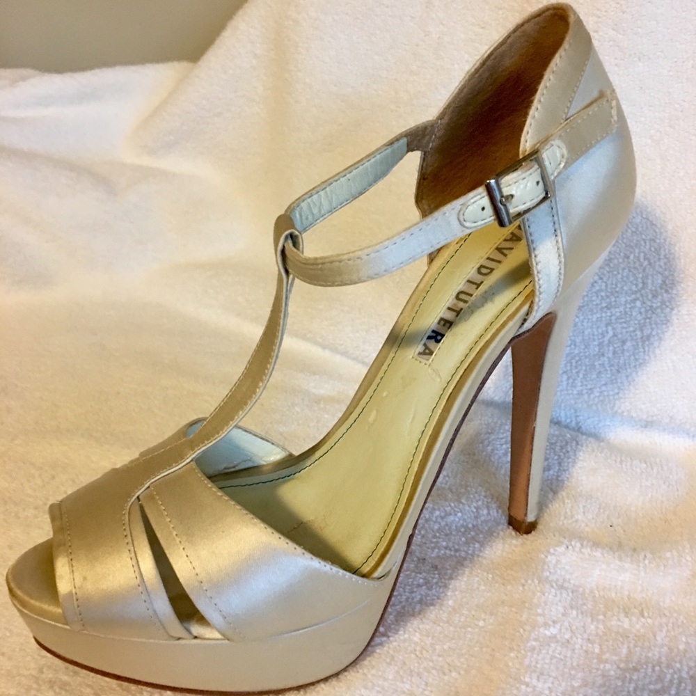 Stunning wedding shoes!